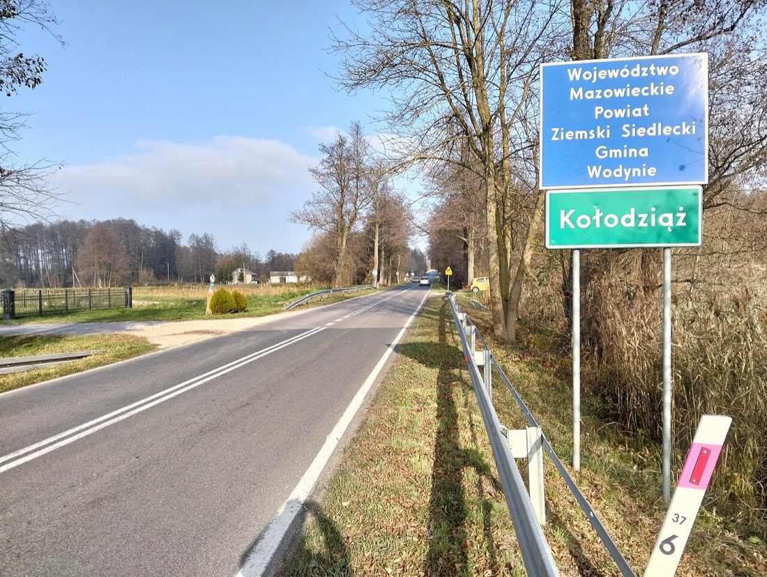Kołodziąż dziś. Tu w 1837 roku urodził się Piotr Paweł Brodzikowski. Wieś niemal doszczętnie spłonęła w 1944 roku.